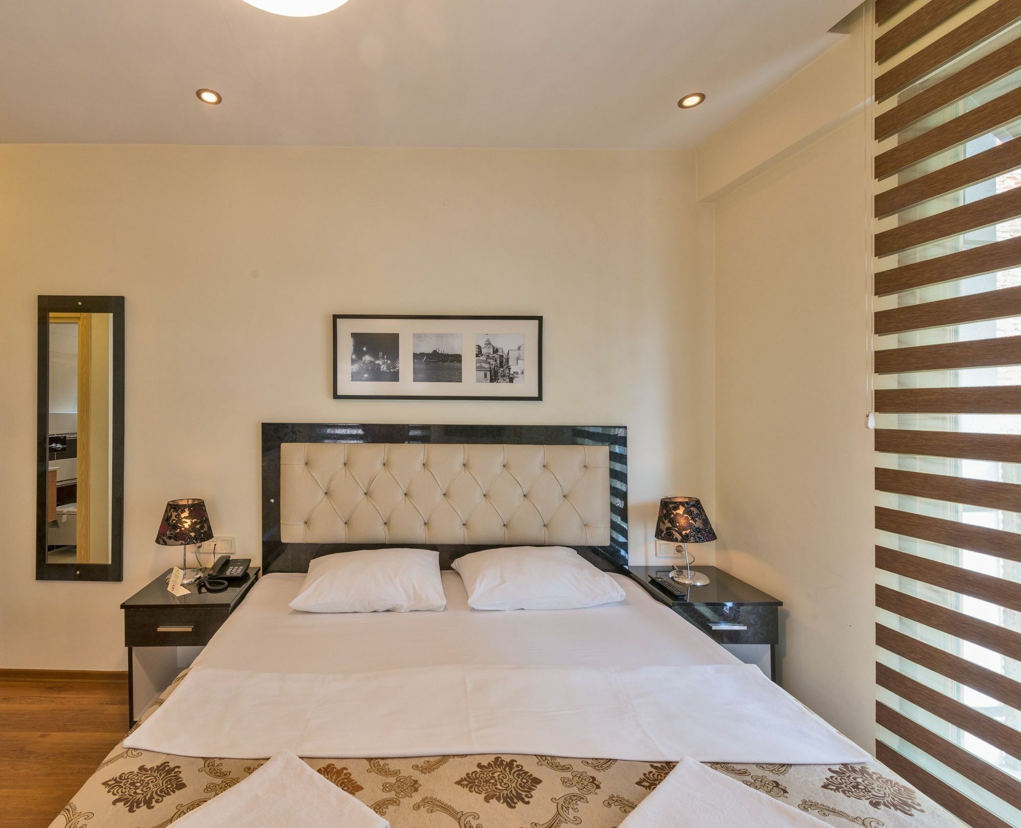 Invictum Residence Istanbul Bagian luar foto